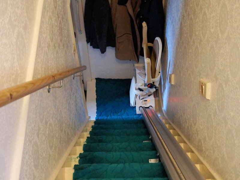 Pourquoi 3 devis monte-escalier sont le minimum (et 5 le sweet spot)